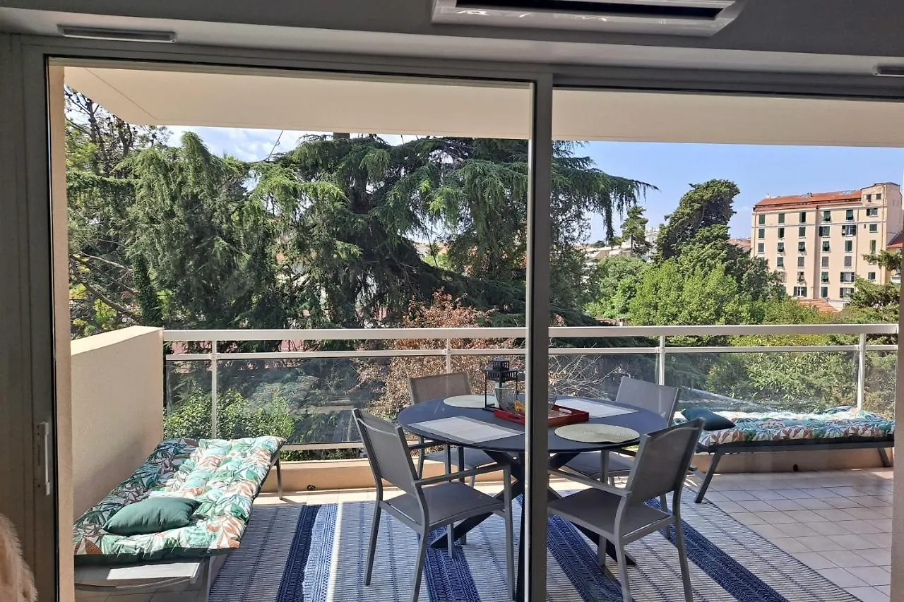 Henri Camille Real Estate -Beautiful One Bedroom Swimming Pool And Parking Cannes France