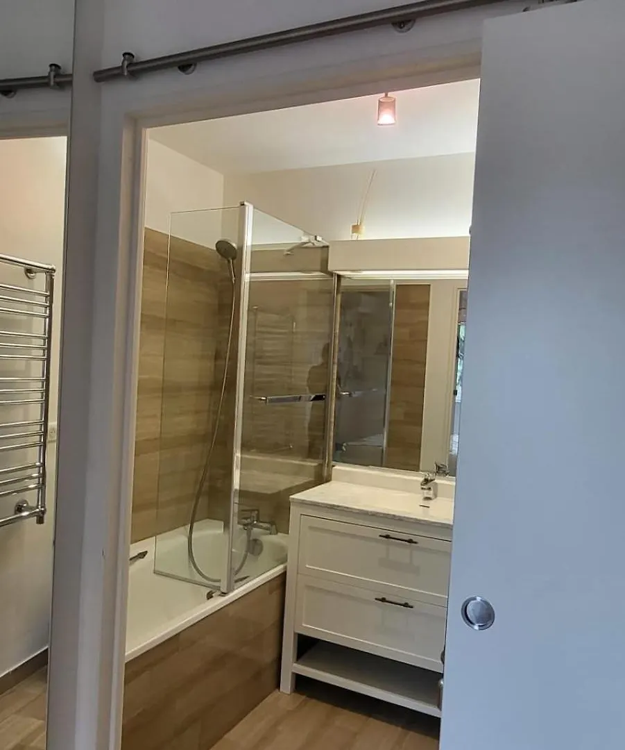 Henri Camille Real Estate -Beautiful One Bedroom Swimming Pool And Parking Cannes Holiday home