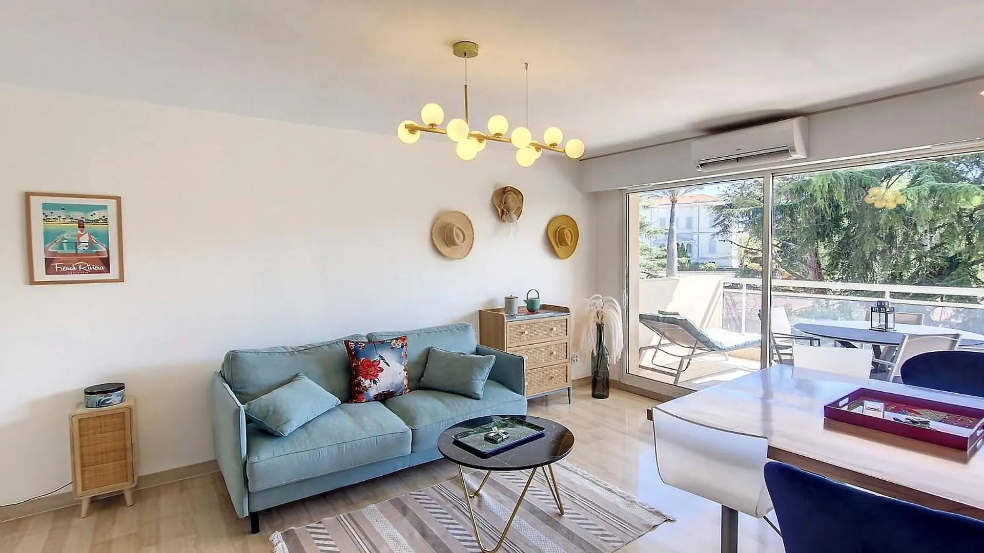 Henri Camille Real Estate -Beautiful One Bedroom Swimming Pool And Parking location