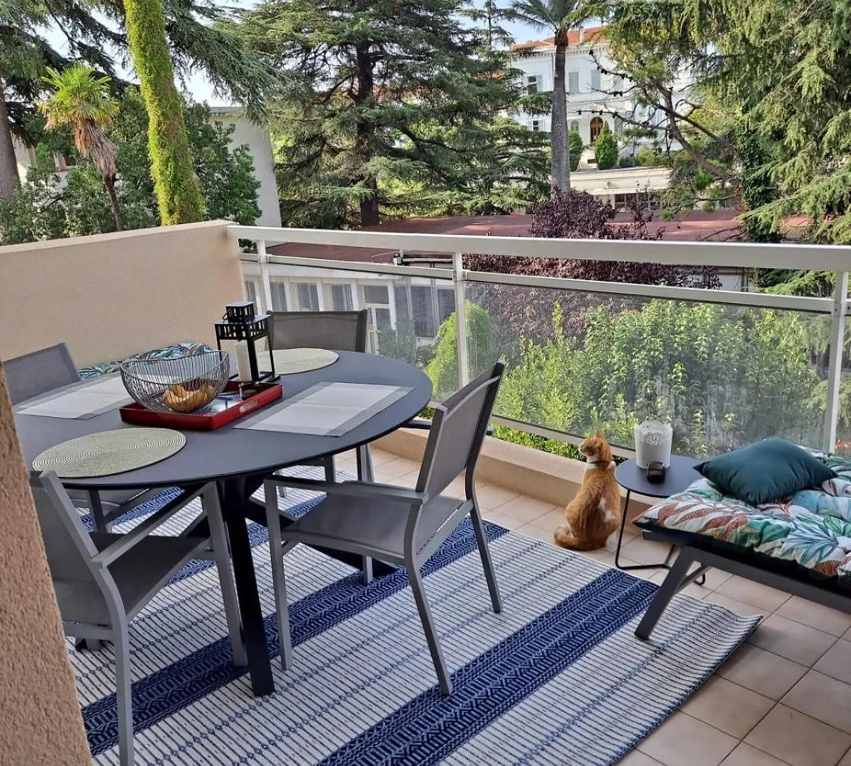 Henri Camille Real Estate -Beautiful One Bedroom Swimming Pool And Parking Cannes Holiday home
